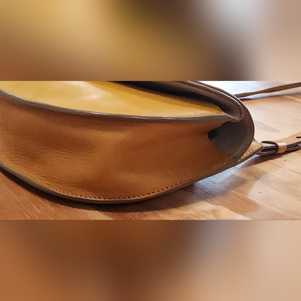 Chloé Georgia Crossbody Bag in Curry Yellow - Picture 5 of 15
